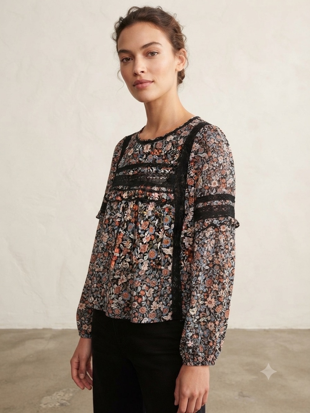 American Eagle Outfitters Black Floral Lace-Trim Blouse size S